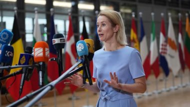 ABD'nin İran'a Yönelik Saldırıları Karşısında Hazırlıksız Yakalanan Avrupa Hala Rol Arıyor