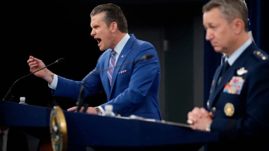 Denetçileri kabul etmesi için Tahran'a uluslararası baskı