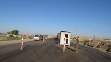 Silahlı kişiler Deyrezzor’da DSG ve Asayiş güçlerine saldırdı