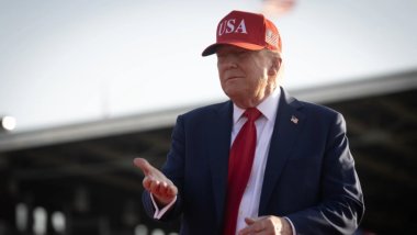 Donald Trump: Em dê çekên zêdetir bişînin ji Ukraynayê re