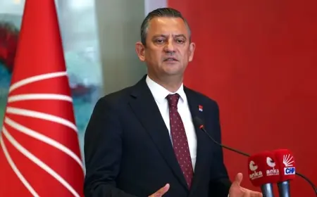 Özgür Özel'den PKK'nin silahları yakmasına ilişkin açıklama