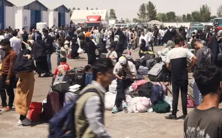 İran, 16 günde 500 bini aşkın Afgan'ı sınır dışı etti