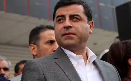Demirtaş: Bazen de ‘Kürtler seçimde kimi destekleyecek?’ yerine ‘Seçimde Kürtleri kim destekleyecek?’ diye sorulmalı