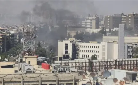 İsrail, Suriye Cumhurbaşkanlığı yerleşkesini vurdu