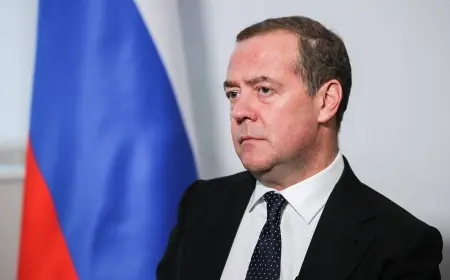 Medvedev'den Batı'ya 'ön alıcı saldırı' tehdidi