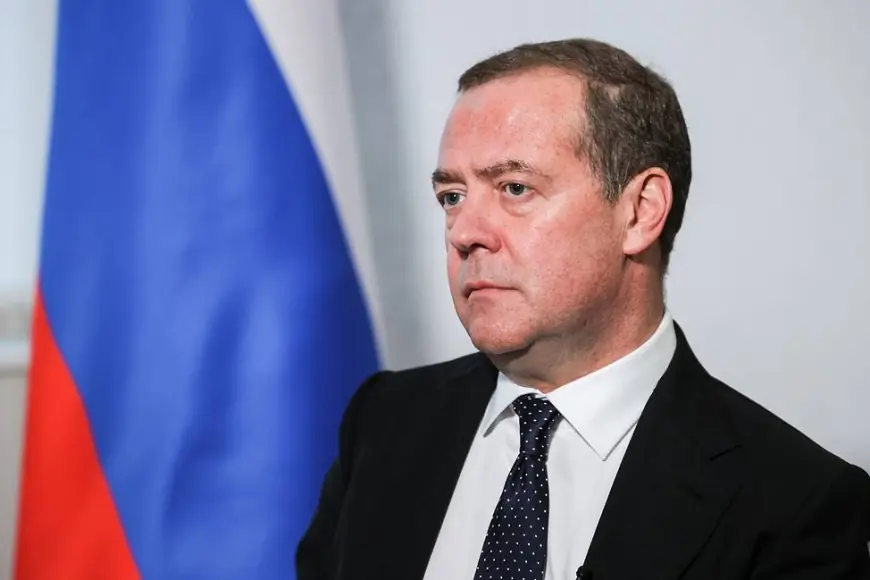 Medvedev'den Batı'ya 'ön alıcı saldırı' tehdidi