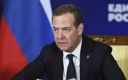 Medvedev'den Trump'a ültimatom tepkisi