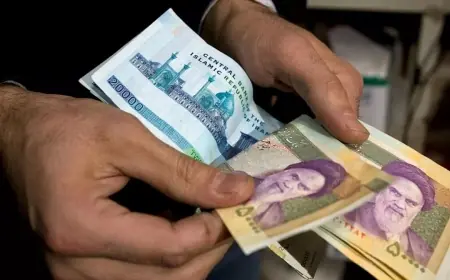 İran paradan dört sıfır atmaya hazırlanıyor