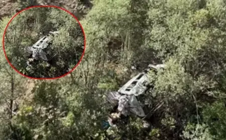 Sivas'ta işçileri taşıyan minibüs uçuruma yuvarlandı: 3 ölü, 18 yaralı