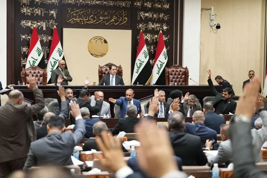 Irak Parlamentosu’nda yumruklu kavga