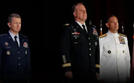 CENTCOM Komutanı Michael Kurilla görevini Brad Cooper’a devretti