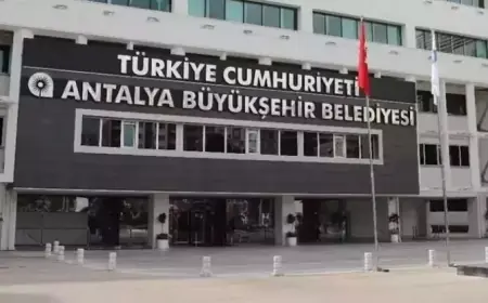 Antalya Büyükşehir Belediyesi'ne 'rüşvet' operasyonu: 17 gözaltı