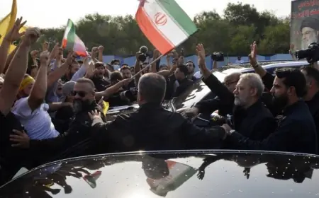 İran Ulusal Güvenlik Şefi, Lübnan’da Hizbullah Lideriyle Görüştü