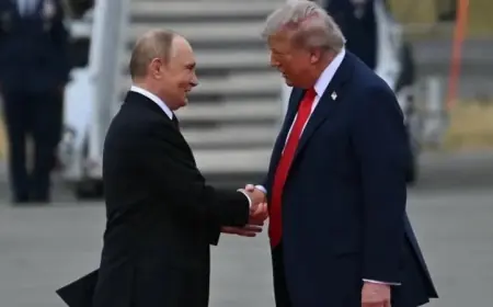 Trump ve Putin Alaska’da bir araya geldi