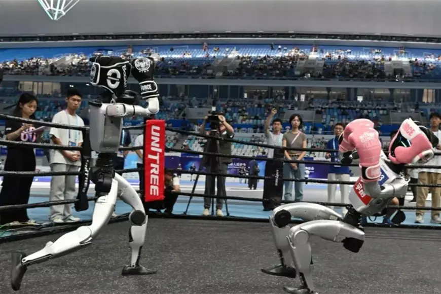 Pekin’de İlk İnsansı Robot Oyunları Başladı: Futbol, Kung Fu ve Komik Düşüşler