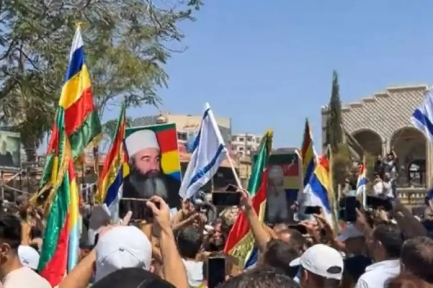 'Süveyda’da Dürziler ‘kendi kaderimizi tayin hakkı’ için sokaklara çıktı'