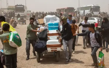 İran yüz binlerce Afgan'ı daha sınır dışı edecek