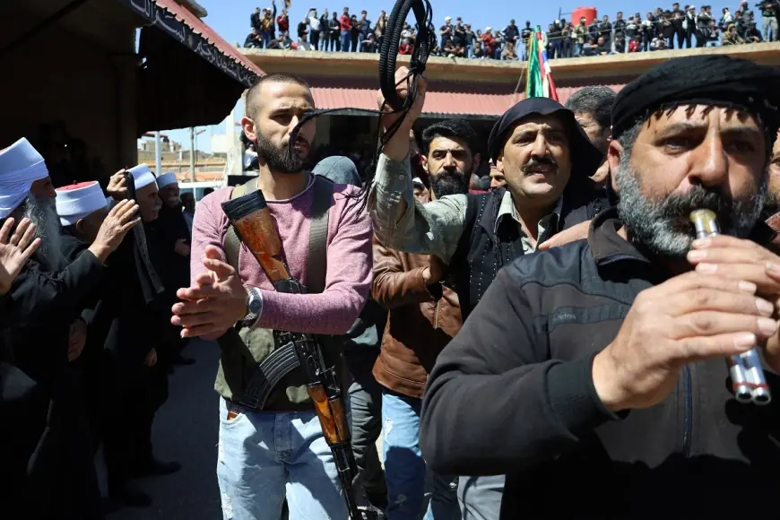 Silahlı kurumsallaşma olarak Ulusal Muhafızlar ve Süveyda'yı ayrılmaya hazırlama