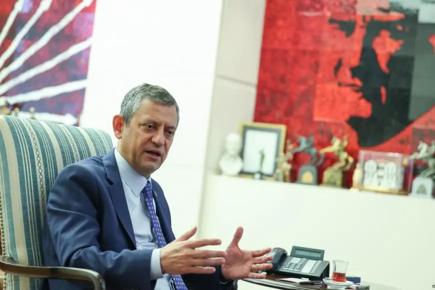 Özgür Özel’den MHP’ye mesaj: Demokrasi yolunda herkesle yürürüz
