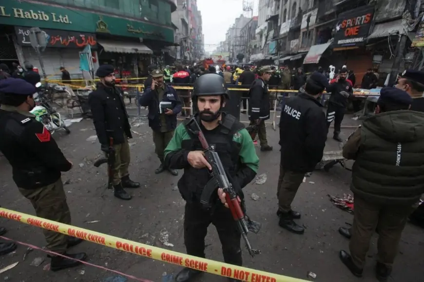 Pakistan’da Beluc mitingine intihar saldırısı: 11 ölü