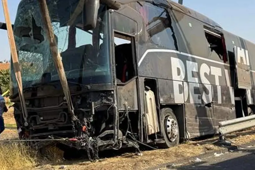 Urfa'da yolcu otobüsü devrildi: 3’ü ağır 27 yaralı