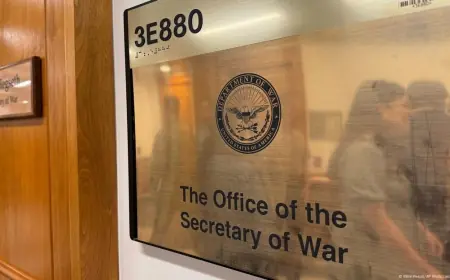 Trump Pentagon'un adını Savaş Bakanlığı yaptı