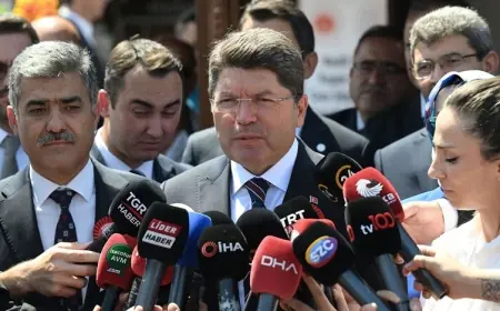 Yılmaz Tunç: CHP İl Başkanlığı önünde yaşanan olaylar hakkında soruşturma başlatıldı