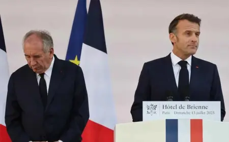 Fransa'da hükümet düştü