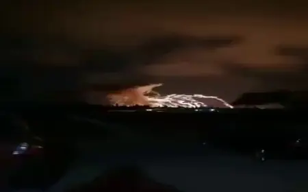 İsrail, Suriye’de Lazkiye ve Humus’taki askeri üsleri vurdu