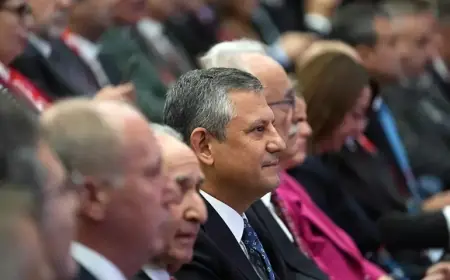 Özgür Özel, yeniden CHP Genel Başkanı seçildi