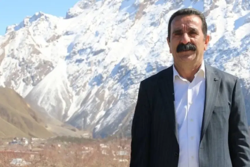 Yerine kayyum atanan Hakkari Belediye Başkanı Akış'a verilen ceza bozuldu