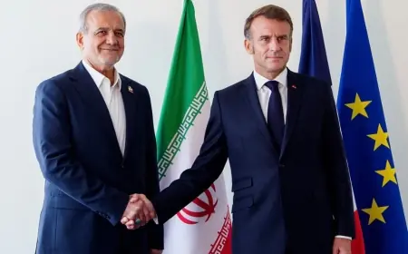 Macron, İran'ı uyardı: 'Nükleer anlaşma için  saatleriniz var'