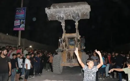 Halep'te Kürt mahallelerine giden iki ana yol yaya geçişlerine açıldı