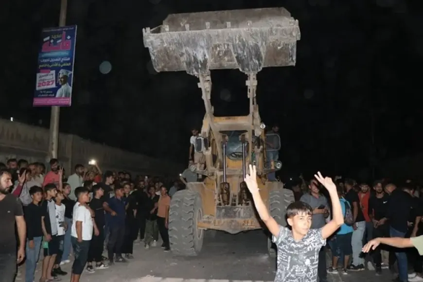Halep'te Kürt mahallelerine giden iki ana yol yaya geçişlerine açıldı
