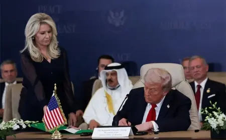 Trump’ın Ortadoğu barış girişimi İran’ı ikiye böldü