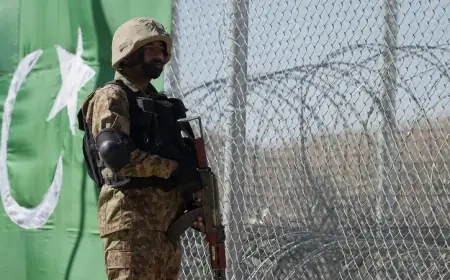 Afganistan sınırında intihar saldırısı: 7 Pakistan askeri hayatını kaybetti