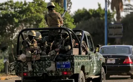 Husiler BM binasını bastı, personeli alıkoydu