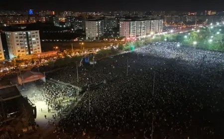'Koma Amed', 30 yıl sonra Diyarbakır'da konser verdi
