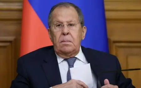 Lavrov: NATO, Washington’u Ukrayna’da barıştan vazgeçmeye zorluyor