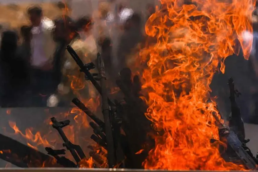 DEM Parti: Ülkenin geleceğini silahların gölgesi değil halkın ortak iradesi belirleyecek