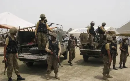 Afganistan sınırında çatışma: 6 Pakistan askeri ve 7 militan öldü