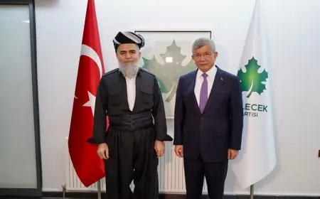 Davutoğlu Komel lideri Ali Bapir ile görüştü