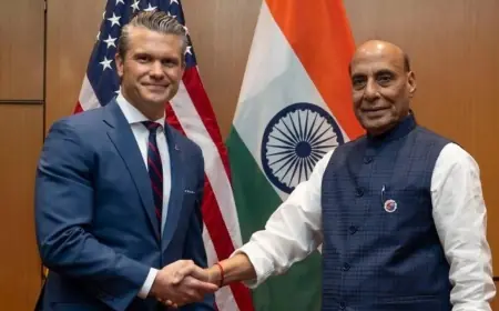 ABD ile Hindistan arasında 10 yıllık savunma anlaşması imzalandı
