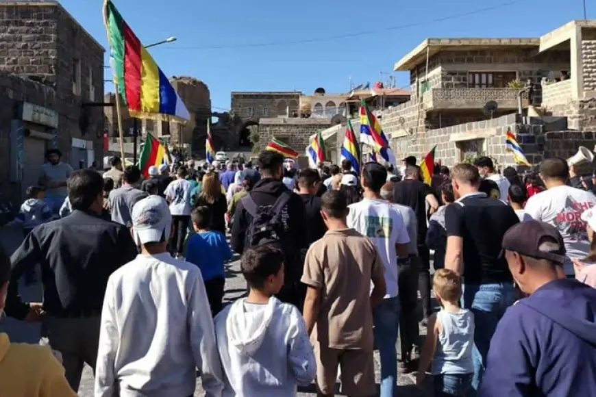 Suriye: Süveyda’da Dürziler gösteri düzenledi