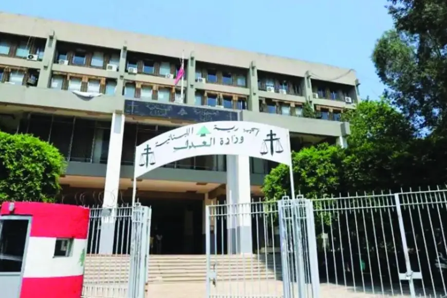 Fransa, Lübnan'dan Esad'ın 3 generalinin tutuklanmasını istedi