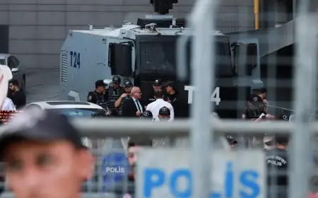 İmamoğlu soruşturması: 6 gazeteciye 'fiili gözaltı' gözaltı