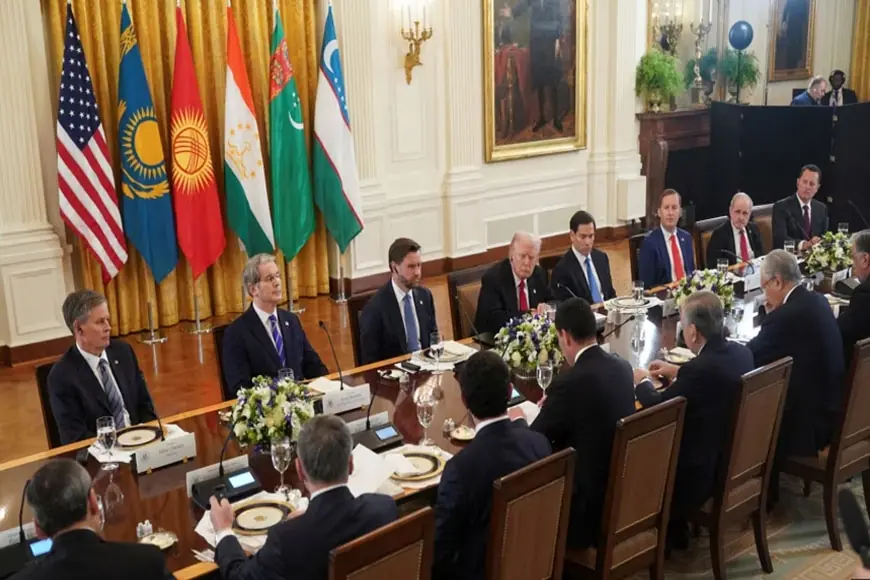 Trump ve Orta Asya liderleri Washington zirvesinde kritik maden anlaşmasına imza attı