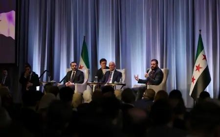 Şara, Trump görüşmesi öncesinde Washington'da Suriyelilerle bir araya geldi