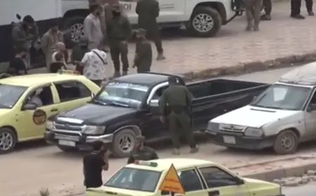 Halep’te Kürt mahallelerindeki kontrol noktaları kaldırılıyor