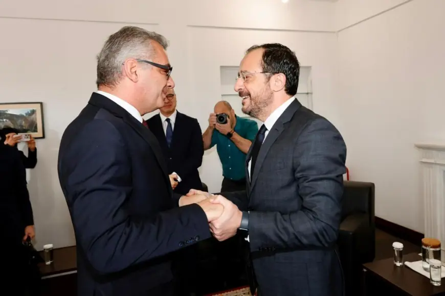 Kıbrıs'ta müzakereler yeniden başlıyor